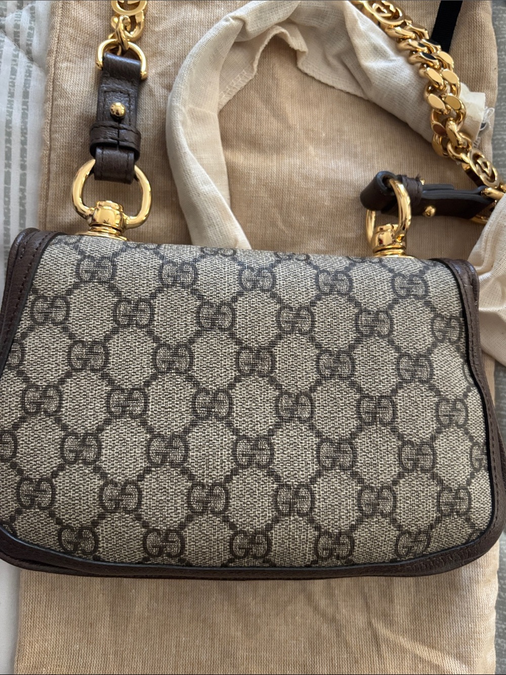 Gucci Brown GG Canvas Shoulder Bag with Gold Heart Logo and Chain Handle - Picture 8 of 13